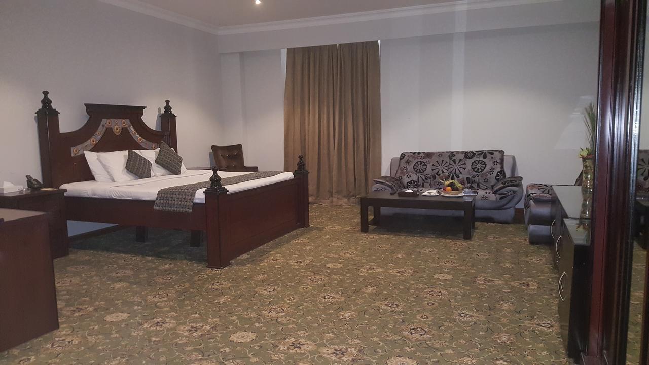 Phoenicia Hotel Manama Exterior foto